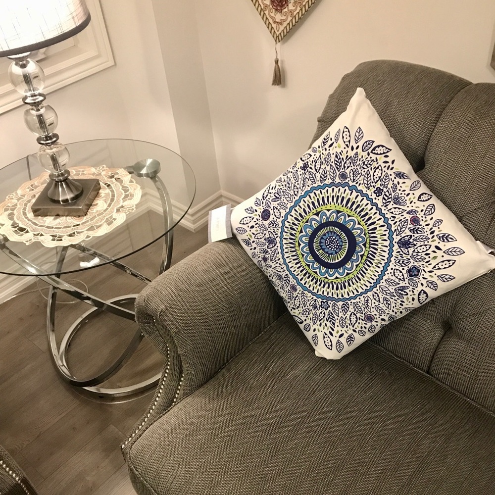 Nice Pillow , Price for "Two Pillows" - Picture 2 of 8